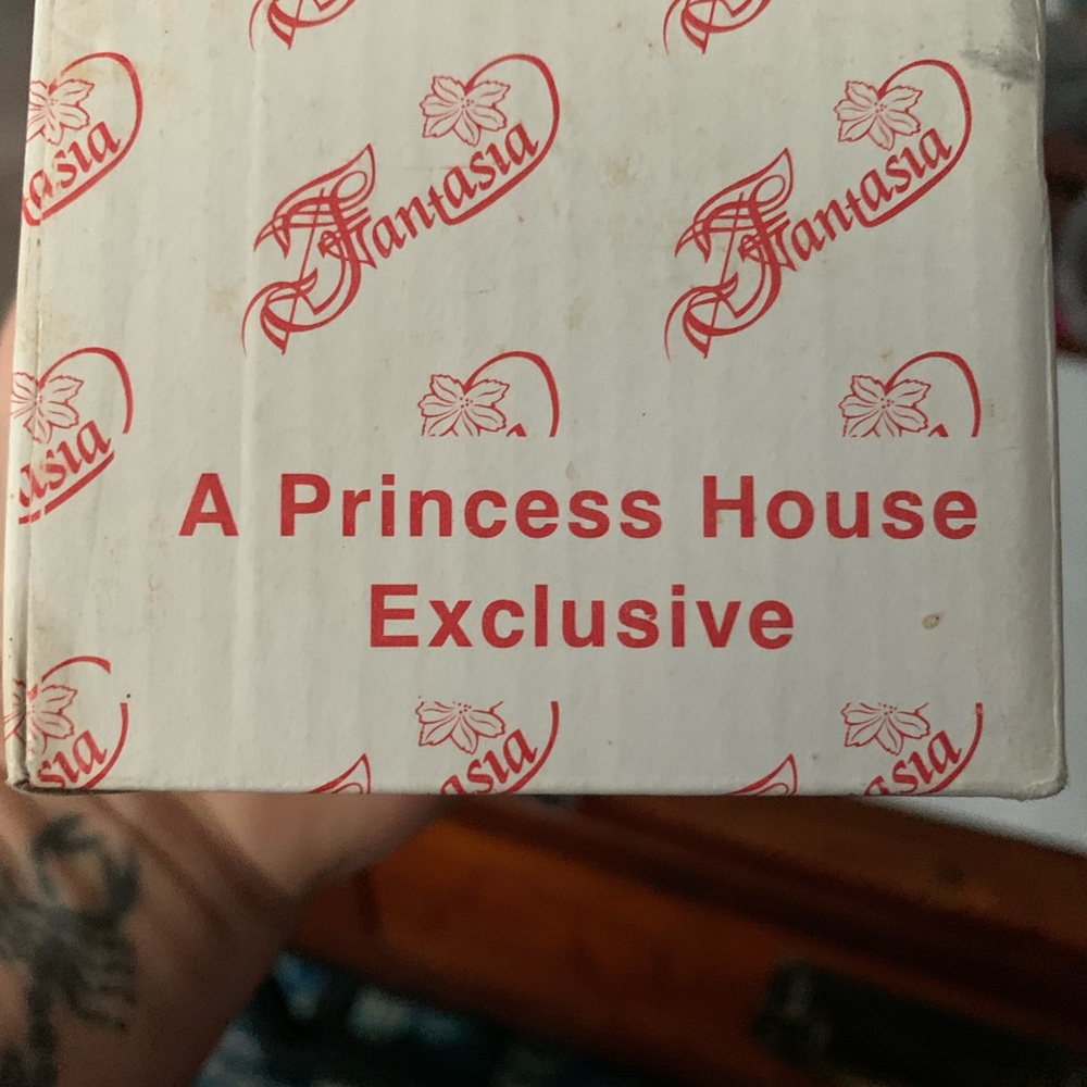 Princess House Shaker - Picture 2 of 9